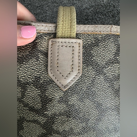 YSL tote - Picture 13 of 16